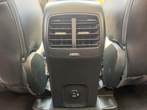 Used 2022 Ford Escape SEL FWD image 14