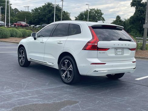 Used 2022 Volvo XC60 T8 Inscription Expression w/ Advanced Package AWD/4WD image 4