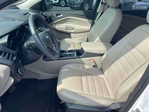 Used 2018 Ford Escape Titanium AWD/4WD image 14