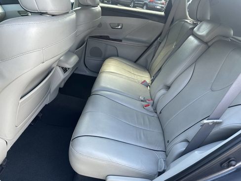 Used 2009 Toyota Venza AWD image 16