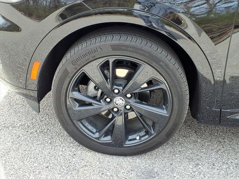 Used 2023 Buick Envision Essence w/ Sport Touring Package image 31