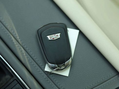 Used 2020 Cadillac XT6 Premium Luxury image 27