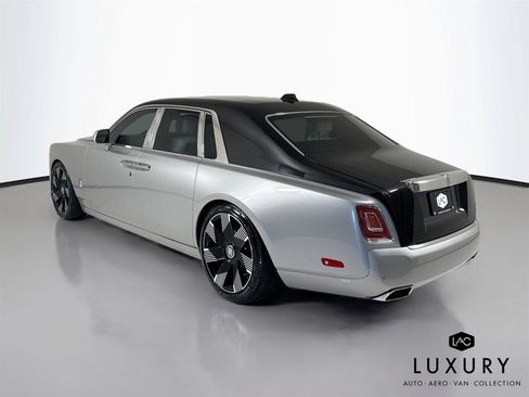Used 2023 Rolls-Royce Phantom Sedan RWD image 8