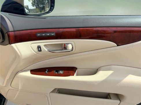 Used 2010 Lexus LS 460 L RWD image 24