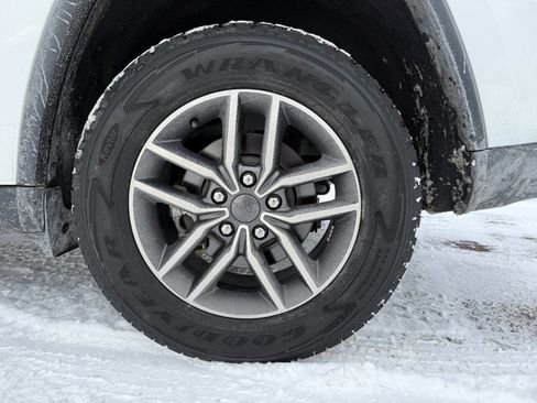 Used 2021 Jeep Grand Cherokee Limited w/ Luxury Group II image 18