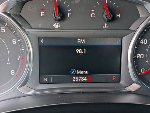 Used 2023 Chevrolet Traverse LT FWD image 11