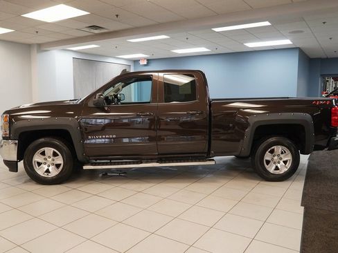 Used 2018 Chevrolet Silverado 1500 LT w/ All Star Edition image 2