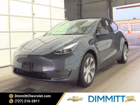 Used 2023 Tesla Model Y Long Range image 1
