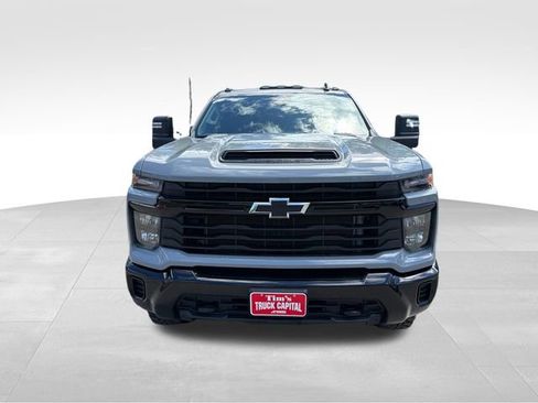 Used 2025 Chevrolet Silverado 2500 Custom w/ Custom Convenience Package AWD/4WD image 8