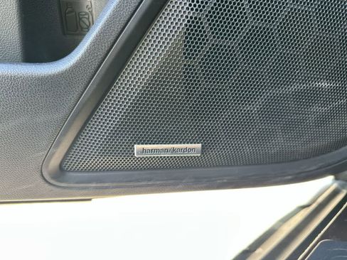 Used 2022 Subaru Outback Touring w/ Popular Package #2 image 34