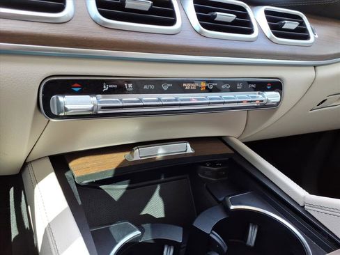 Certified 2022 Mercedes-Benz GLS 450 4MATIC image 20