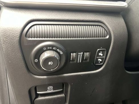 Used 2024 Jeep Wagoneer L Series II w/ Flexible Seating Group AWD/4WD image 21