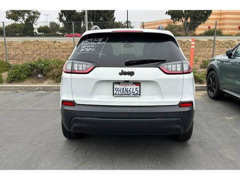 Used 2019 Jeep Cherokee Latitude Plus FWD image 6
