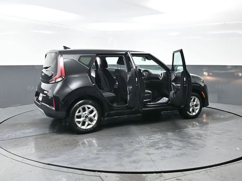 Used 2025 Kia Soul LX w/ LX Technology Package image 55