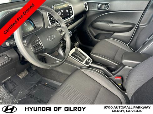 Certified 2025 Hyundai Venue Limited image 11