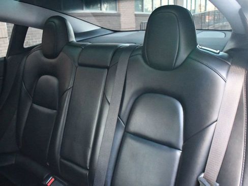 Used 2021 Tesla Model 3 Standard Range Plus image 28