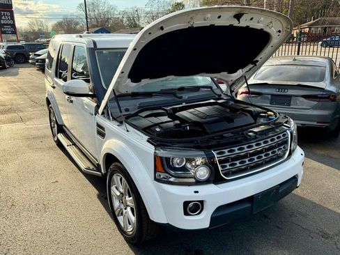 Used 2015 Land Rover LR4 HSE image 4