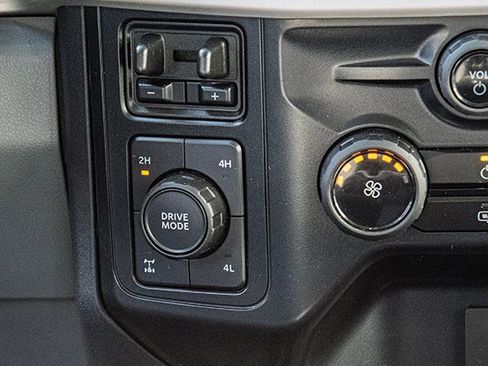 Used 2025 Ford F250 XLT w/ FX4 Off-Road Package image 22