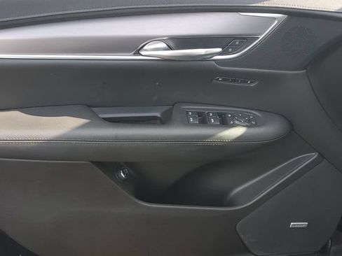Used 2019 Cadillac XT5 Premium Luxury AWD/4WD image 16