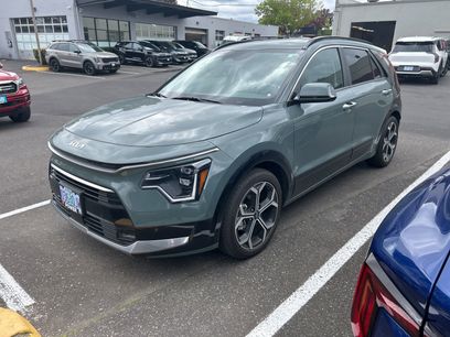Used 2025 Kia Niro SX Touring