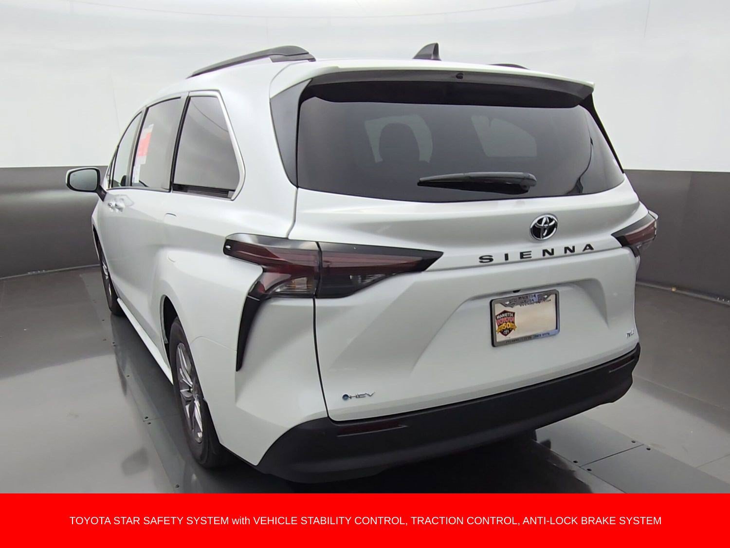 New 2026 Toyota Sienna XLE FWD image 9