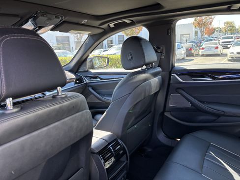 Certified 2023 BMW 530i xDrive w/ Premium Package image 33