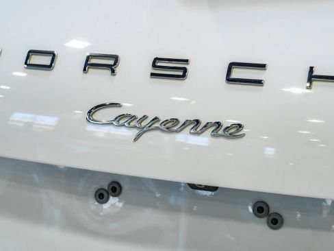 Used 2017 Porsche Cayenne AWD/4WD image 74