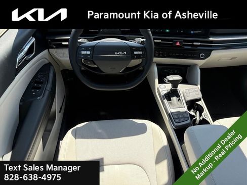 New 2026 Kia Sportage EX FWD image 24