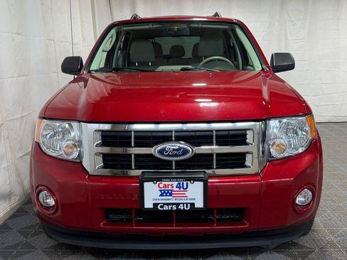 Used 2010 Ford Escape XLT AWD/4WD image 2