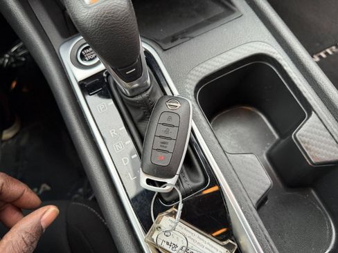 Used 2025 Nissan Sentra SV image 22