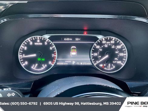 Used 2022 Nissan Pathfinder SV image 14