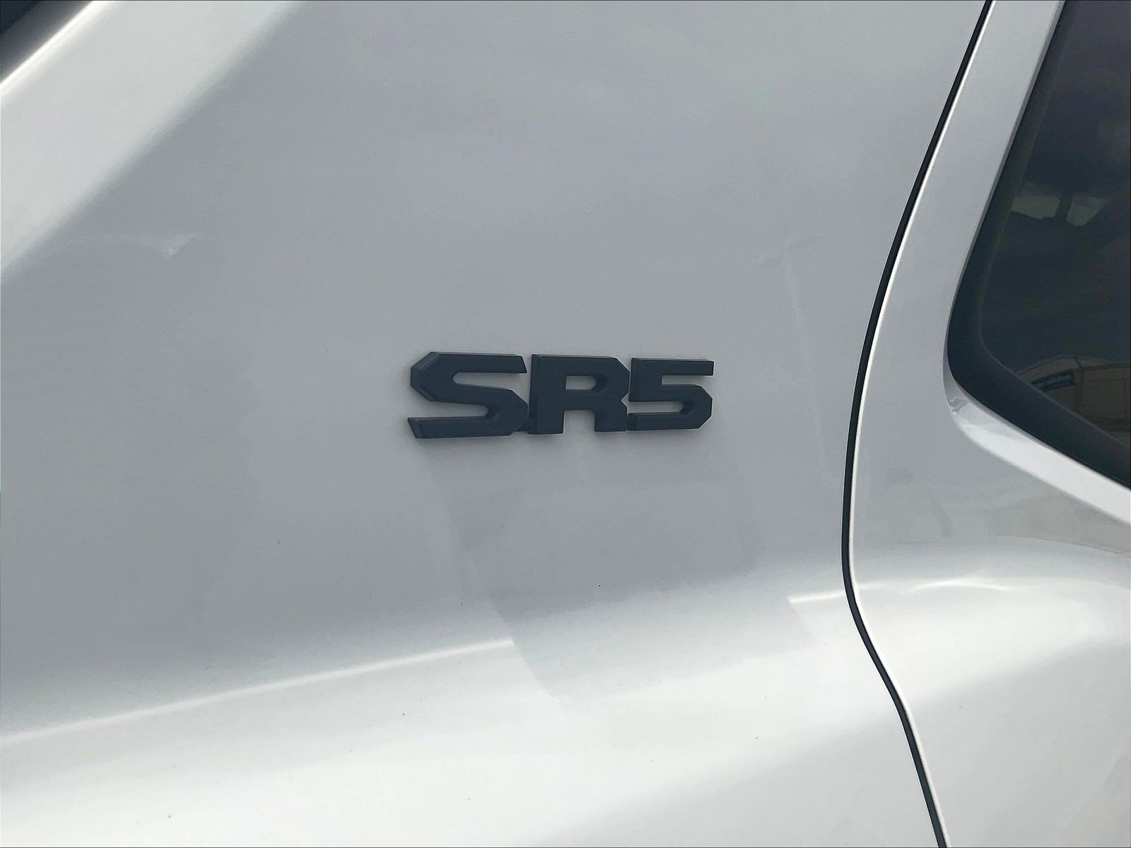 Used 2025 Toyota 4Runner SR5 AWD/4WD image 22