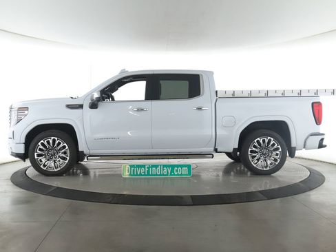 Used 2026 GMC Sierra 1500 Denali Ultimate AWD/4WD image 9