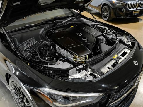 Used 2024 Mercedes-Benz CLE 300 4MATIC Coupe image 40