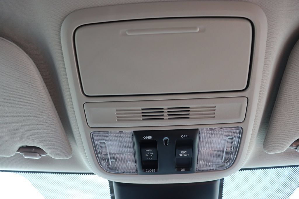 Certified 2026 Honda Odyssey Elite image 28
