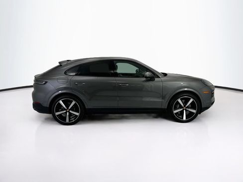 Certified 2024 Porsche Cayenne Coupe AWD/4WD image 8