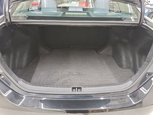 Used 2014 Toyota Corolla LE image 29