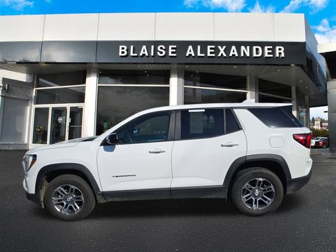 Used 2026 GMC Terrain Elevation AWD/4WD image 7