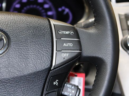 Used 2011 Toyota Avalon FWD image 24