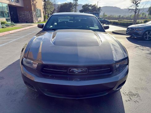 Used 2010 Ford Mustang Premium image 6