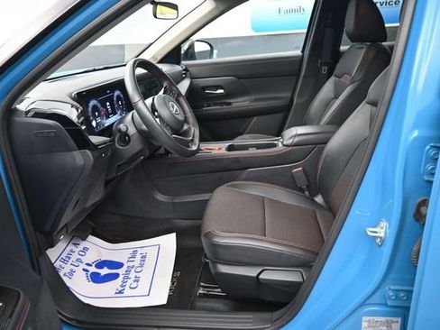 Used 2025 Nissan Kicks SR AWD/4WD image 12