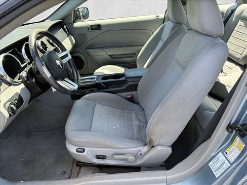 Used 2006 Ford Mustang GT RWD image 12