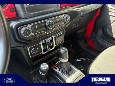 Used 2022 Jeep Wrangler Unlimited Sport AWD/4WD image 30