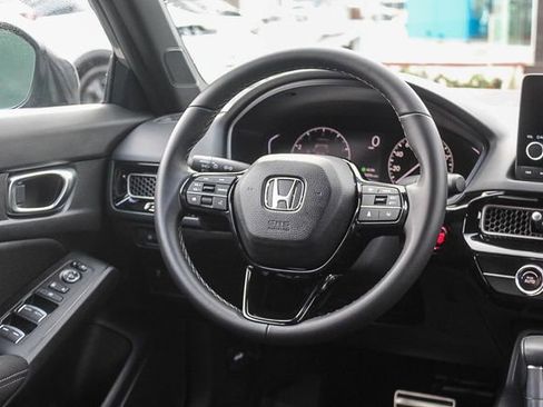 Used 2025 Honda Civic Sport image 21