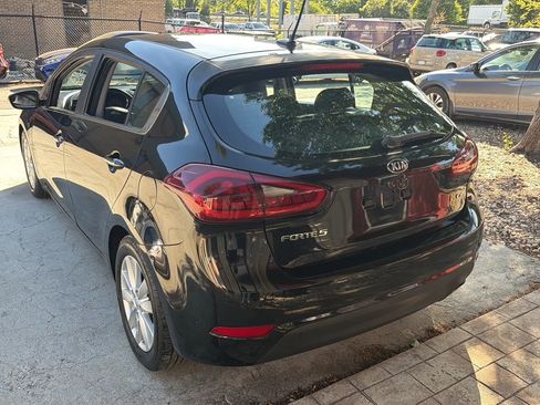 Used 2015 Kia Forte EX w/ EX Premium Package image 3