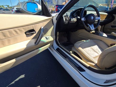 Used 2003 BMW Z4 2.5i image 22