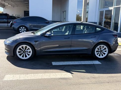 Used 2021 Tesla Model 3 Standard Range Plus image 5