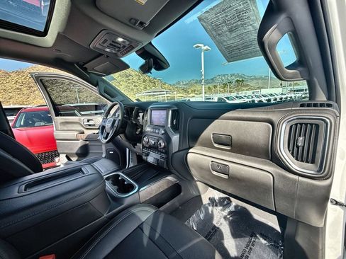 Used 2022 GMC Sierra 3500 Denali w/ Denali Ultimate Package AWD/4WD image 29