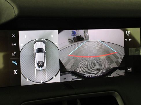 Used 2025 Porsche Taycan image 17