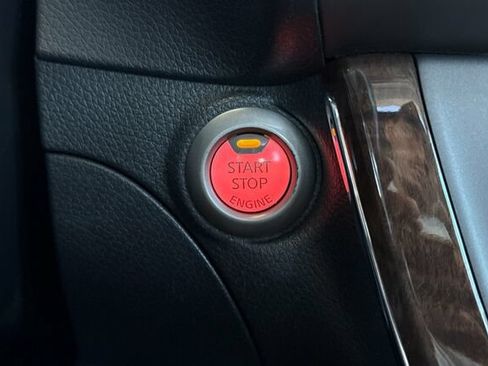 Used 2014 Nissan Sentra SL w/ Premium Package FWD image 21